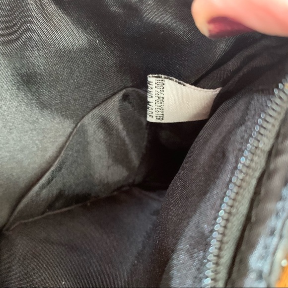 MOD Beaded Circle Patterned Wallet - Picture 5 of 7